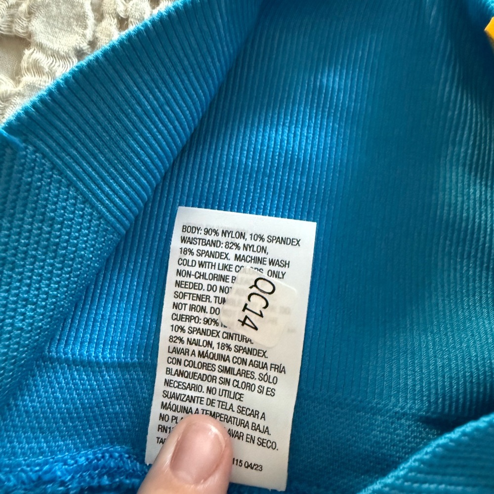 NEW All in Motion Women's Blue Seamless Bike Shorts - Picture 4 of 6